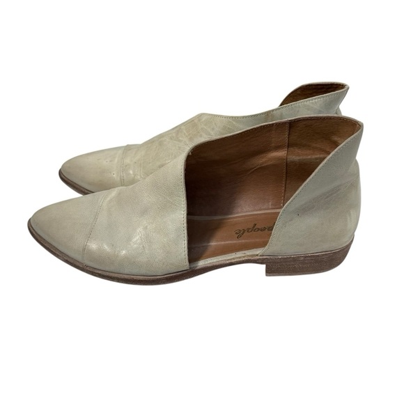 Free People  Royale Pointy Toe Boots  Distressed Leather 38 /8 - Picture 3 of 8